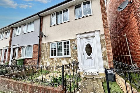 3 bedroom end of terrace house for sale, Highgrove Road, Portsmouth, PO3