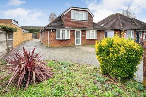 3 bedroom chalet for sale, Firs Road, Tilehurst, Reading, RG31