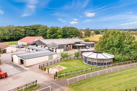 11 bedroom equestrian property for sale, Highfield Lane, York YO62