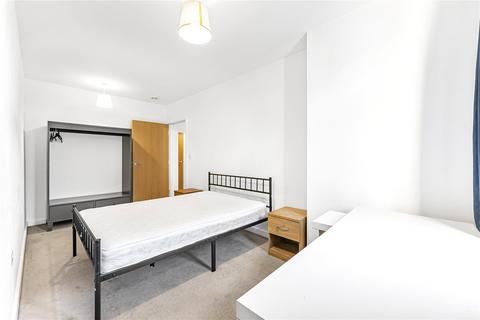 2 bedroom apartment to rent, Coral Apartments, Salton Square, London, E14