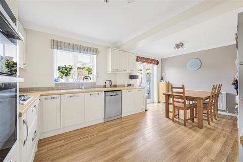 65 North Way, Seaford, BN25 3HP