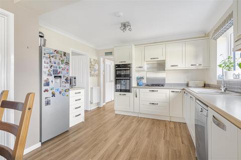 65 North Way, Seaford, BN25 3HP