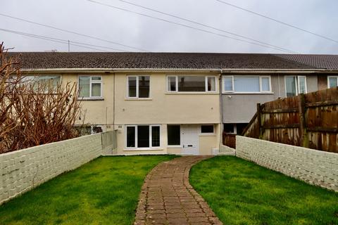 4 bedroom terraced house for sale, Manor Way, Risca, NP11