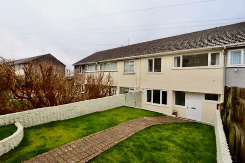 4 bedroom terraced house for sale, Manor Way, Risca, NP11