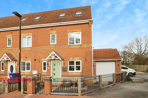 4 bedroom end of terrace house for sale, Kestrel Drive, Mexborough