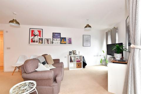 1 bedroom flat for sale, Walters Farm Road, Tonbridge, Kent