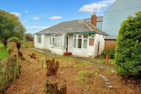 2 bedroom detached bungalow for sale, Castle View, 41 Cross Park