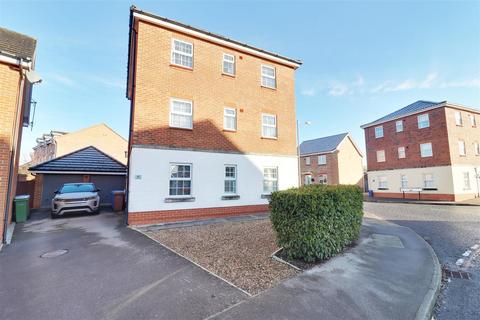 5 bedroom detached house for sale, Husthwaite Road, Brough