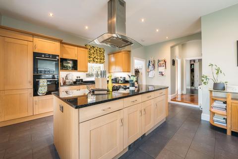 5 bedroom detached house for sale, Oaklands Road, Bedford MK40