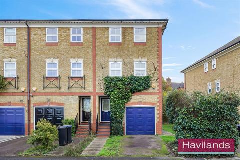 27 Macleod Road, London, N21 1SW
