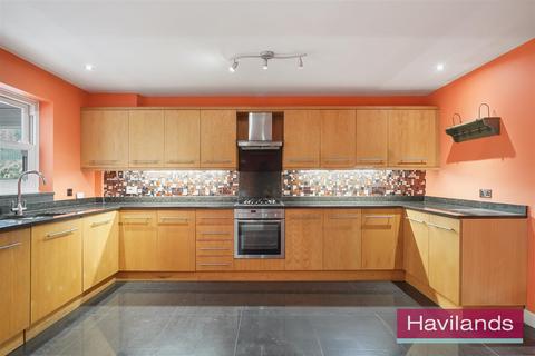 27 Macleod Road, London, N21 1SW