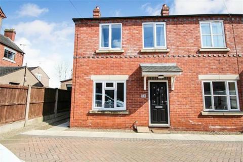 3 bedroom semi-detached house to rent, Beverley Row, Cheadle ST10