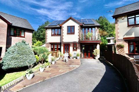 4 bedroom detached house for sale, Coed-Y-Garn, Waunlwyd, NP23