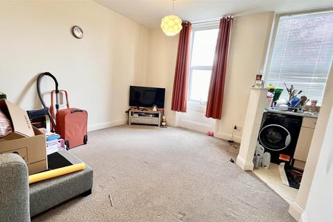 1 bedroom flat to rent, The Crescent, Boscombe