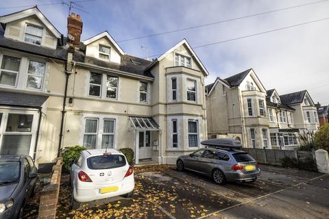 2 bedroom maisonette to rent, Spencer Road, Bournemouth,