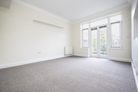 2 bedroom maisonette to rent, Spencer Road, Bournemouth,