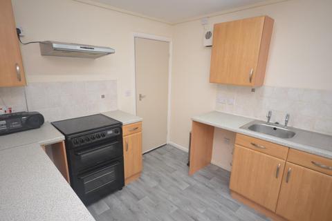 2 bedroom maisonette to rent, Kenilworth Crescent, Parkfields