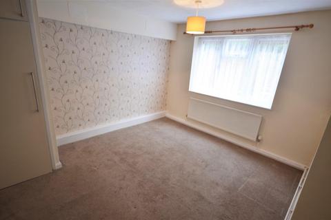 2 bedroom maisonette to rent, Kenilworth Crescent, Parkfields