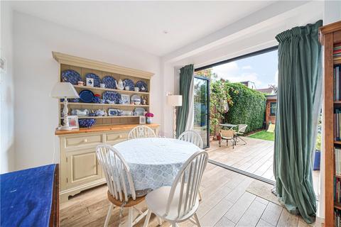 4 bedroom end of terrace house for sale, Hall Road, Isleworth, TW7