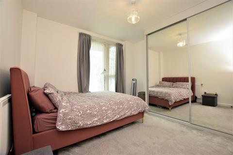 2 bedroom flat to rent, Edmund Street London SE5