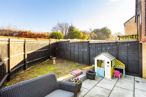 3 bedroom end of terrace house for sale, St. Edmunds Road, Haywards Heath