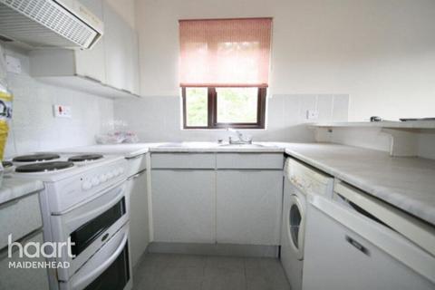 1 bedroom apartment to rent, Littlebrook Avenue, SLOUGH