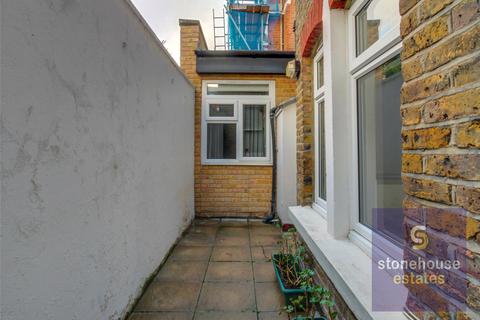 1 bedroom end of terrace house to rent, Fairbridge Road, Archway, London, N19