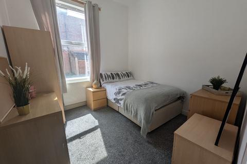 undefined, Gedling Grove, Arboretum, Nottingham, NG7