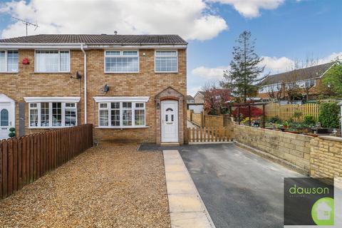 3 bedroom semi-detached house to rent, Oakdale Close, Halifax