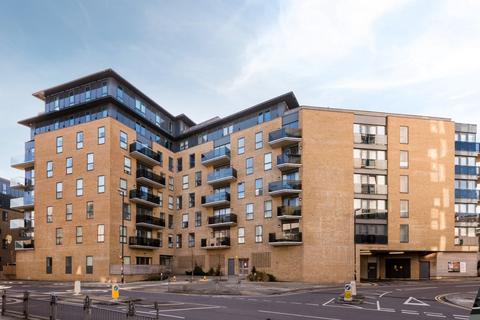 2 bedroom flat to rent, Embankment House, 7 Fleet Street BN1