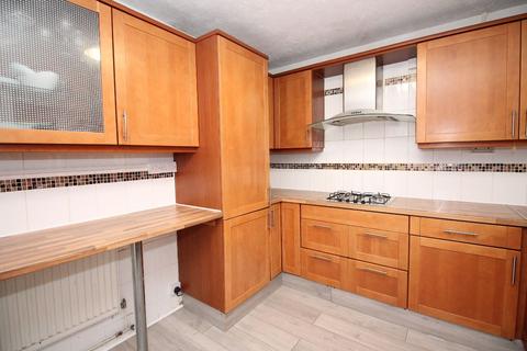 3 bedroom maisonette to rent, Gibson Close, Bethnal Green, E1