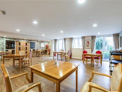 K74 C DZcx E-MRq0 Riod Frg.jpg