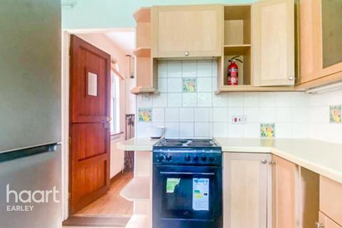 4 bedroom terraced house to rent, Palmer Park Avenue, READING