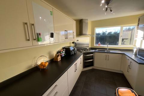 3 bedroom semi-detached house for sale, Wendover Road, Rowley Regis B65