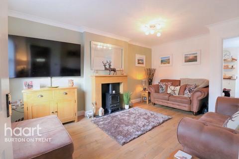 3 bedroom end of terrace house for sale, Blakeholme Court, Burton-On-Trent