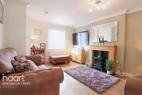 3 bedroom end of terrace house for sale, Blakeholme Court, Burton-On-Trent