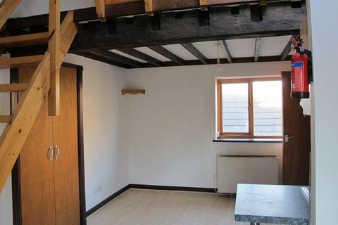 Studio to rent, The Old Warehouse, Stricklandgate, Kendal