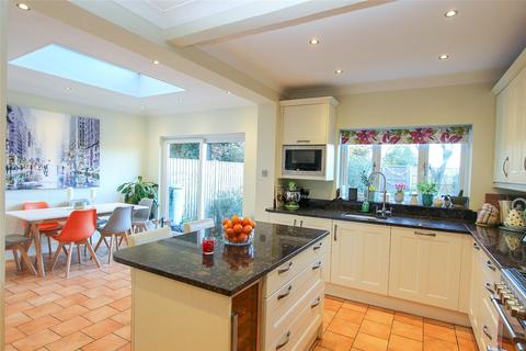 4 bedroom semi-detached house for sale, London Road, Leigh-on-Sea, Essex, SS9