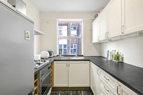 2 bedroom apartment for sale, Wellesley Road, London, W4