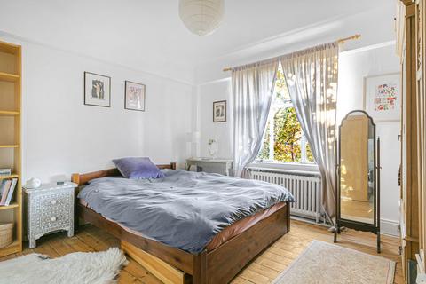 2 bedroom apartment for sale, Wellesley Road, London, W4