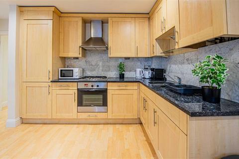 2 bedroom flat for sale, Deverell Street, London SE1