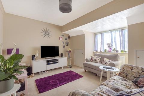 1 bedroom apartment to rent, Highfield Court, Reading RG7