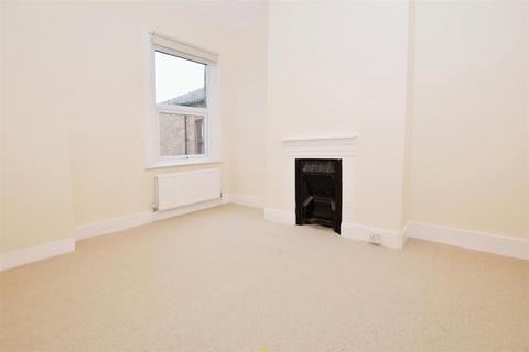 2 bedroom flat to rent, Squires Lane, Finchley