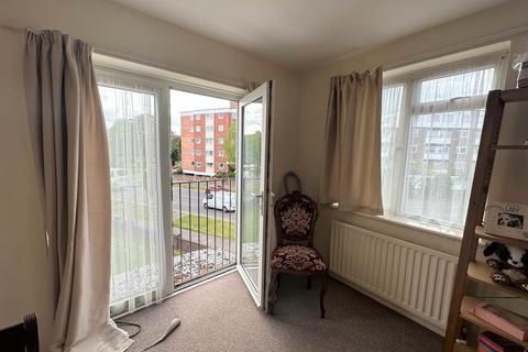 1 bedroom flat to rent, Upper Avenue, Eastbourne, East Sussex