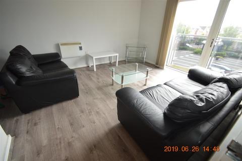 2 bedroom flat to rent, Bishops Corner, Hulme M15