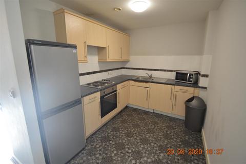 2 bedroom flat to rent, Bishops Corner, Hulme M15