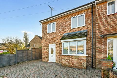 2 bedroom end of terrace house for sale, Dockenfield Close, Havant