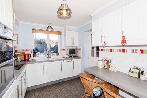 undefined, Heath Road, Heath, S44