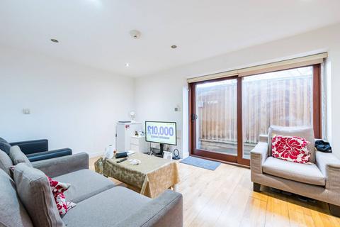 1 bedroom flat for sale, Parkview, Docklands, London, E16