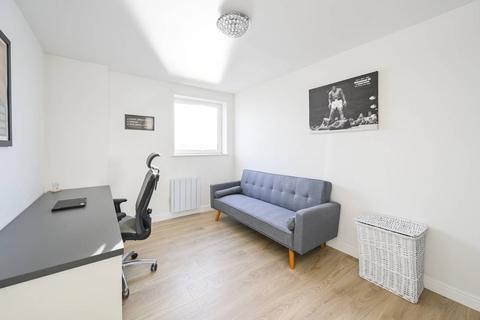 2 bedroom flat for sale, Inverness Mews, Gallions Reach, London, E16